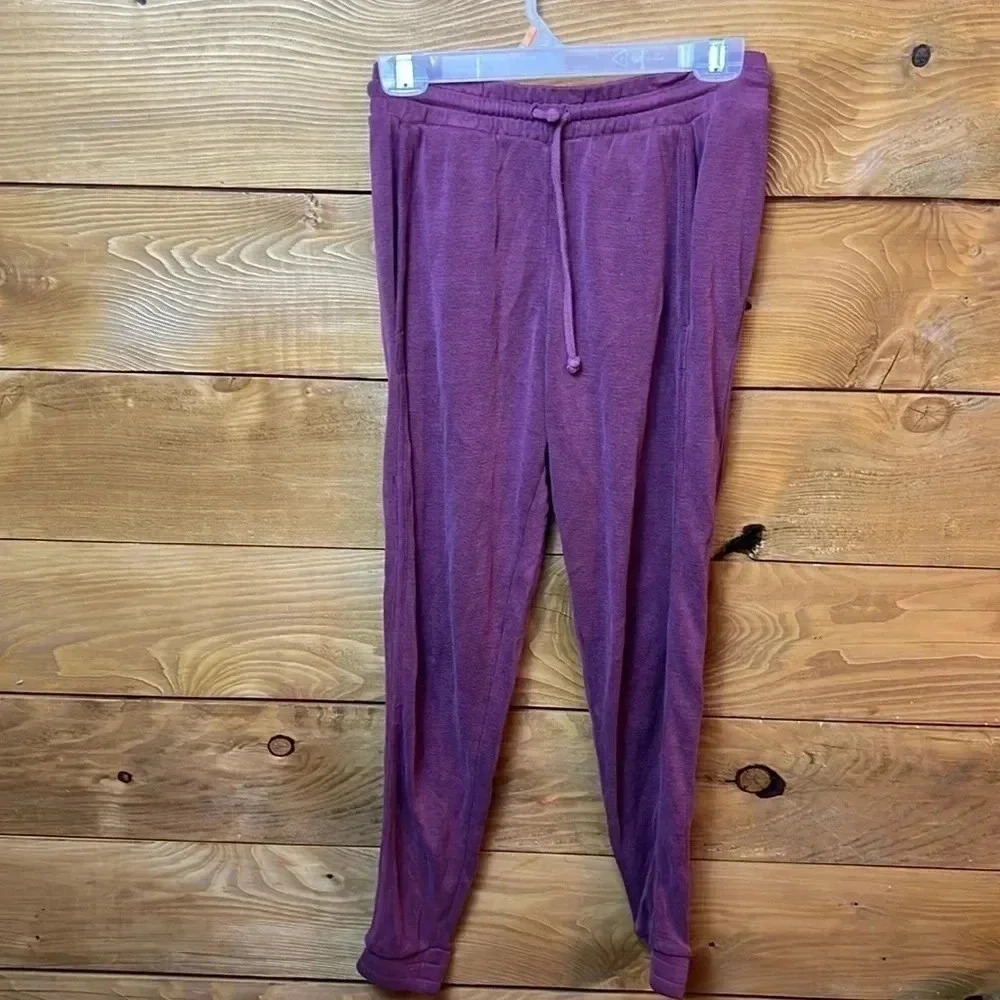 WOMENS SMALL FREE PEOPLE MOVEMENT SWEATS‎ MAROON